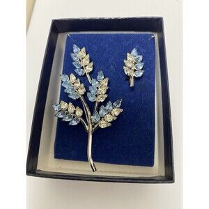 Vtg Signed Star-Art Sterling Blue and Clear Rhinestone Floral Brooch Earring set